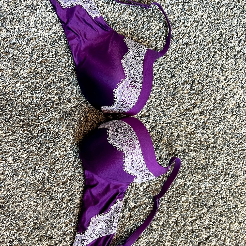 Victoria secret pushup bra 34b